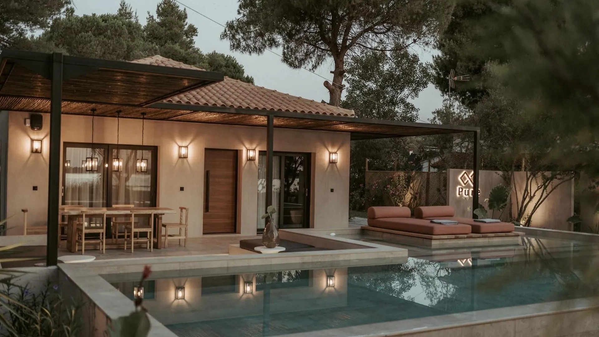 Pure Beachfront Villa With Pool Vourvourou